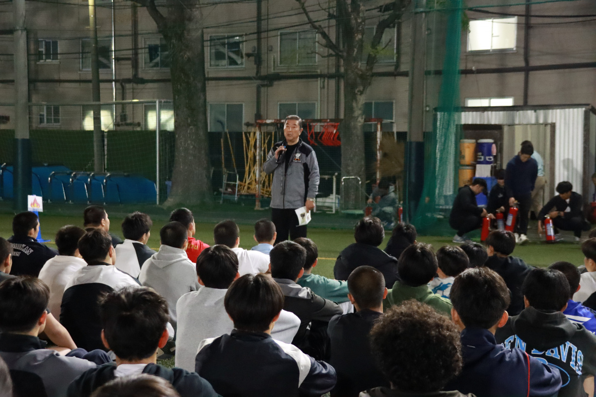 岩渕特任参与による講評